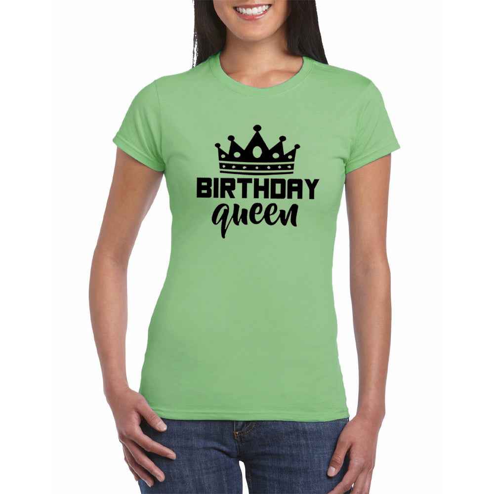 Women’s Queen Graphic Tee – Oversized Cotton T-Shirt for Casual or Birthday Party Look.
