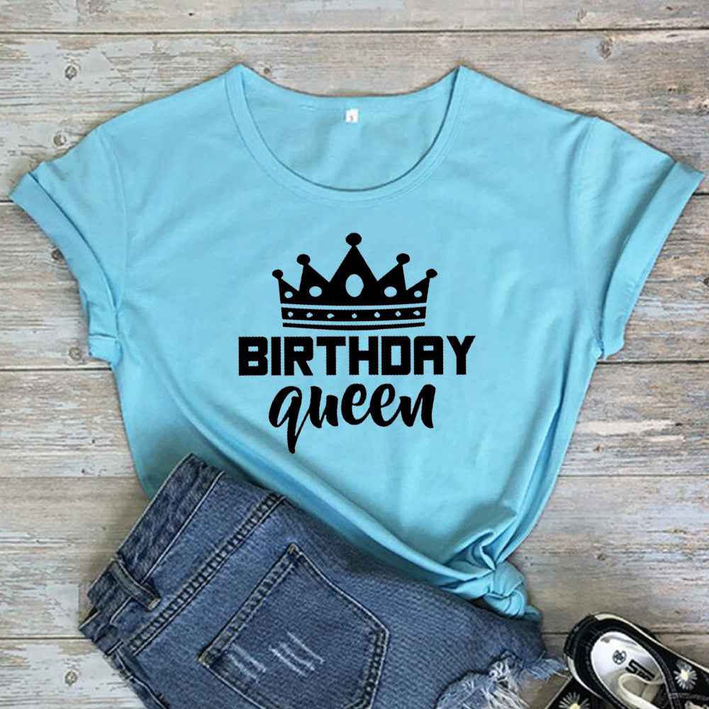 Women’s Queen Graphic Tee – Oversized Cotton T-Shirt for Casual or Birthday Party Look.