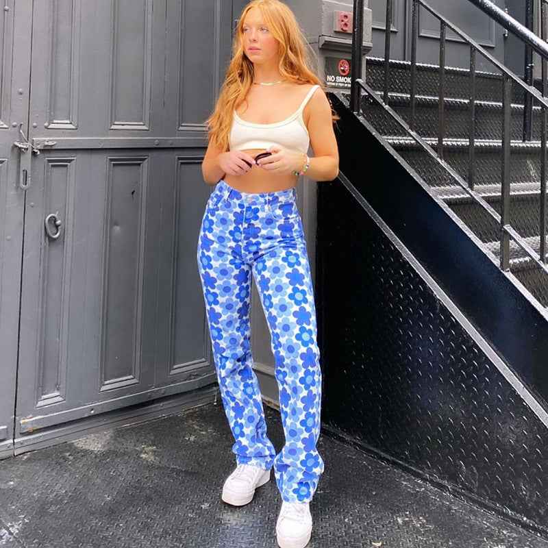 High-Rise Floral Print Straight-Leg Jeans – Flattering, Chic & Everyday Comfort.