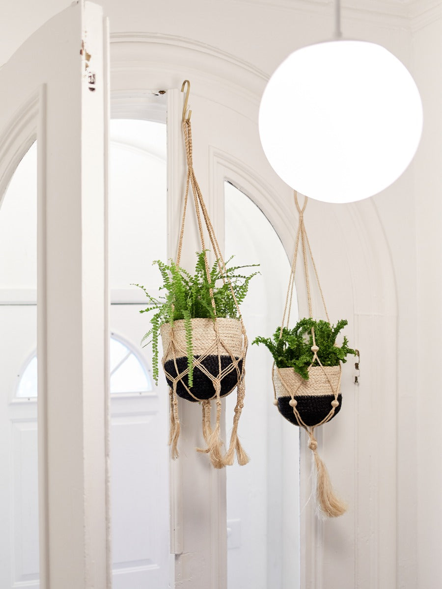 Nadu Plant Hanger – Stylish Indoor & Outdoor Decorative Hanging Planter DC-KORISSA