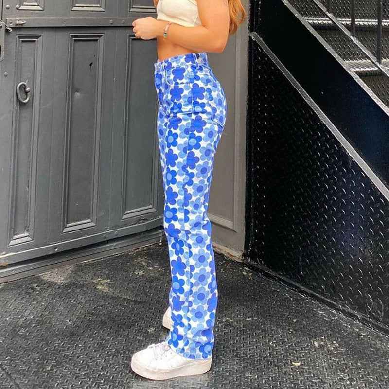 High-Rise Floral Print Straight-Leg Jeans – Flattering, Chic & Everyday Comfort.