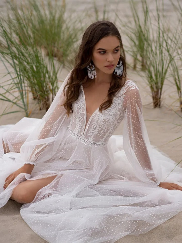Beach Boho V-Neck Tulle Wedding Dress – Romantic, Dreamy & Effortless Bridal.