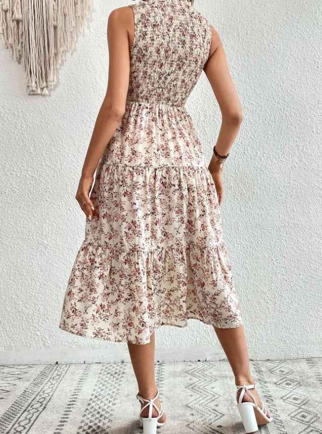 Floral Print Layered Hem Maxi Dress – Boho Vacation Beach Outfit for Women.
