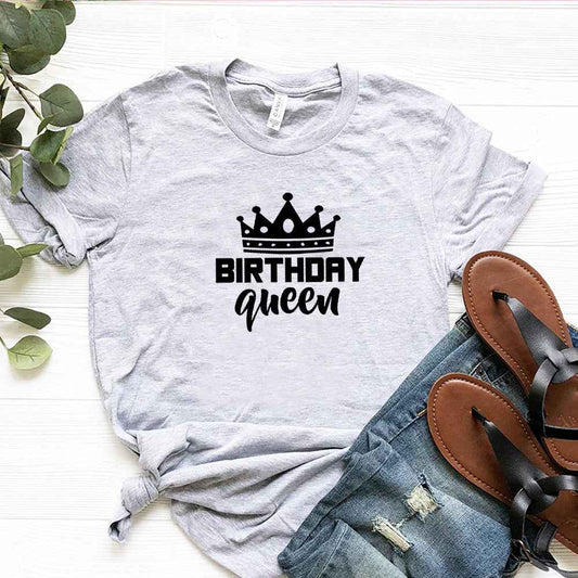 Women’s Queen Graphic Tee – Oversized Cotton T-Shirt for Casual or Birthday Party Look.